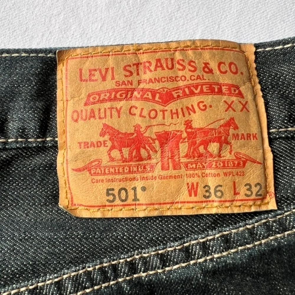*FIRM PRICE* 501’s 36X32 button fly traditional 5 pocket jeans